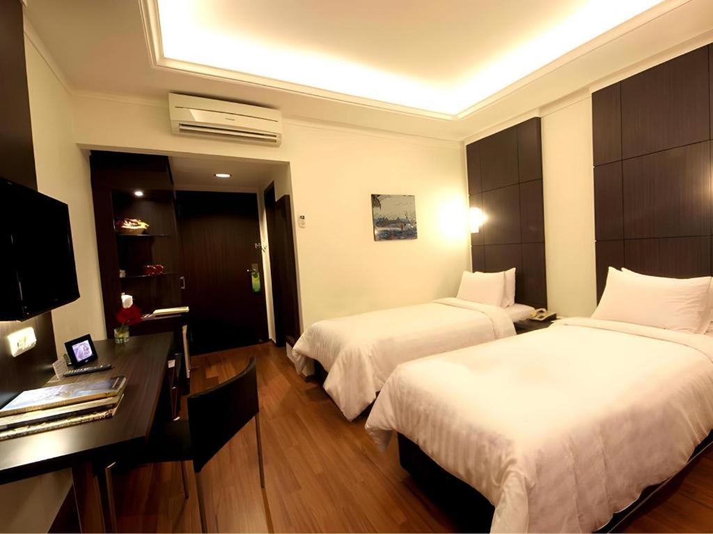 Bentani Hotel & Residence Cirebon Kültér fotó