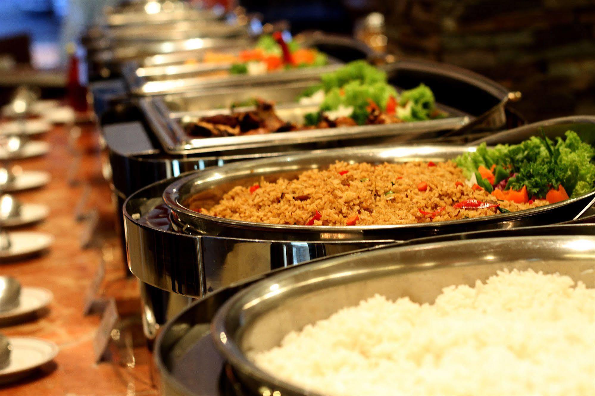 Bentani Hotel & Residence Cirebon Kültér fotó